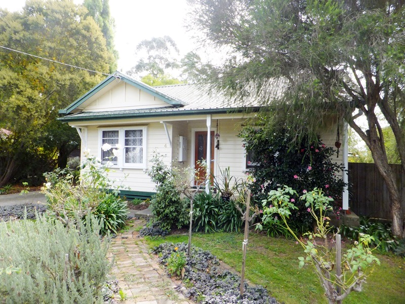 4 Waterloo Road, Trafalgar, Vic 3824 Property Details