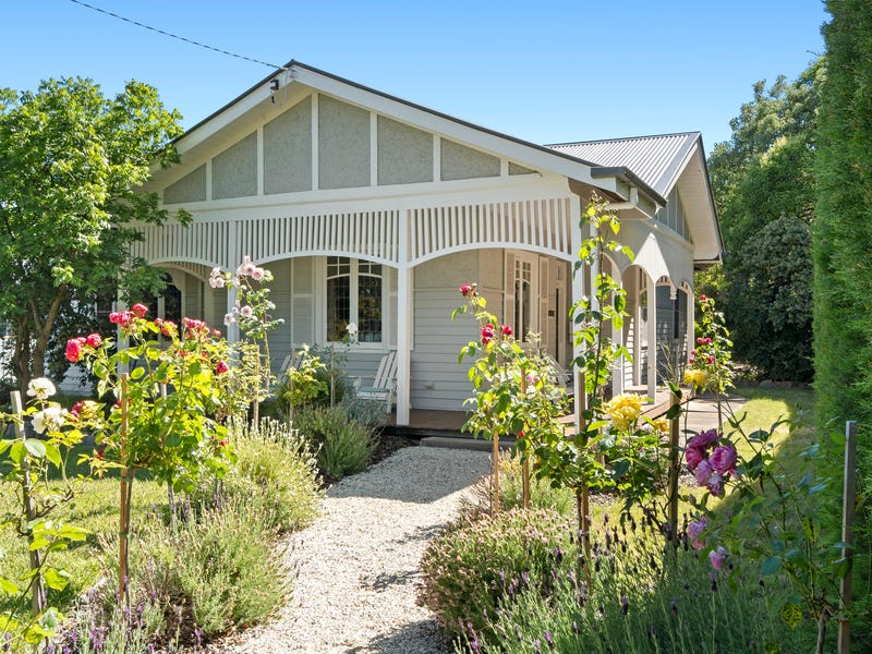 125 Binney Street, Euroa, Vic 3666 House for Sale