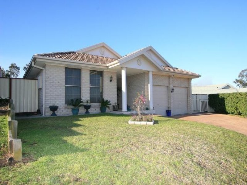 4 Corvette Close, Rutherford, NSW 2320