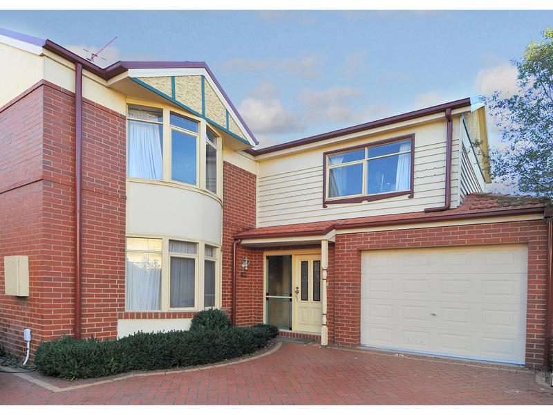 15A Lincoln Road, Essendon, Vic 3040 Property Details