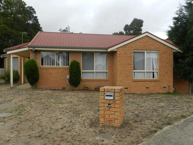 1/7 Hakea Court, Mount Helen, VIC 3350
