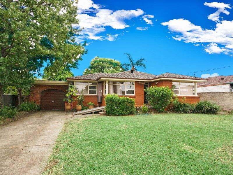 7 Lucas Avenue, Moorebank, NSW 2170