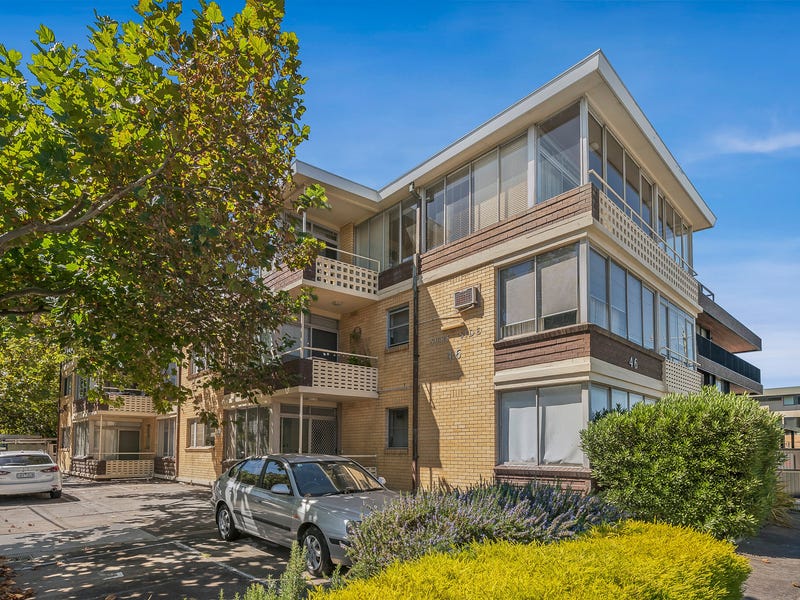 1/46 Ormond Esp, Elwood, VIC 3184