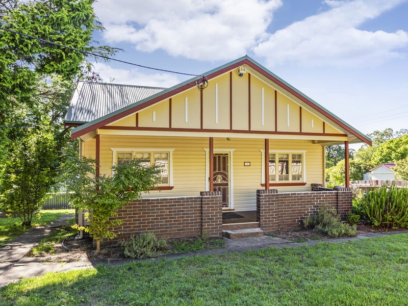 24 Burns Road, Springwood, NSW 2777 Property Details