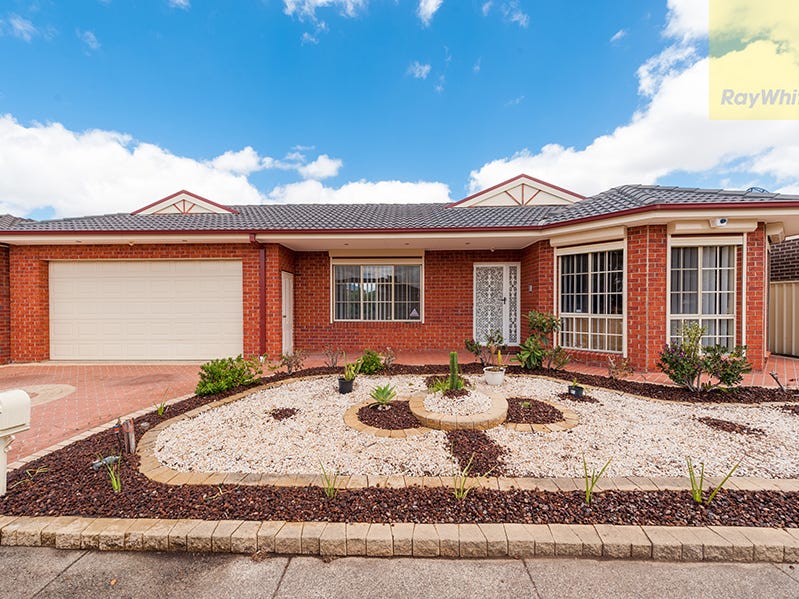 67 Lockwood Drive, Roxburgh Park, VIC 3064