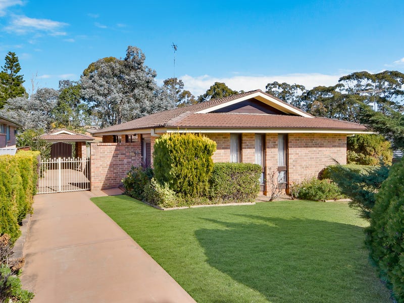 42 Throsby Way, Ambarvale, NSW 2560
