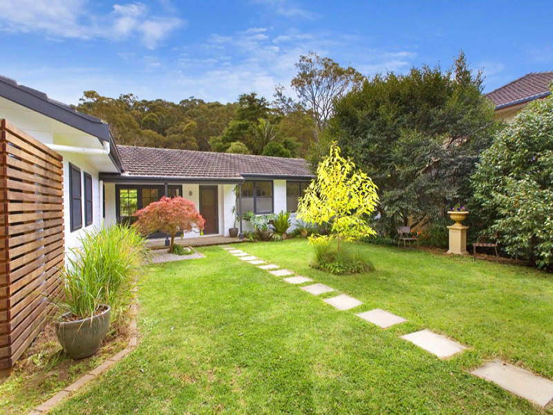 16 Glengarry Avenue, North Turramurra, NSW 2074