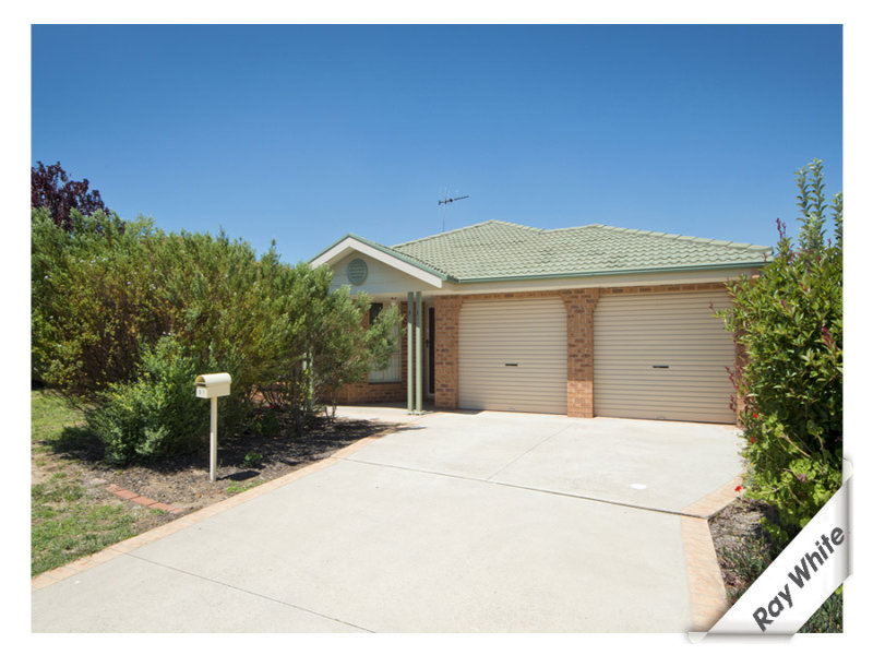 51 Thomas Royal Gardens, Queanbeyan East, NSW 2620