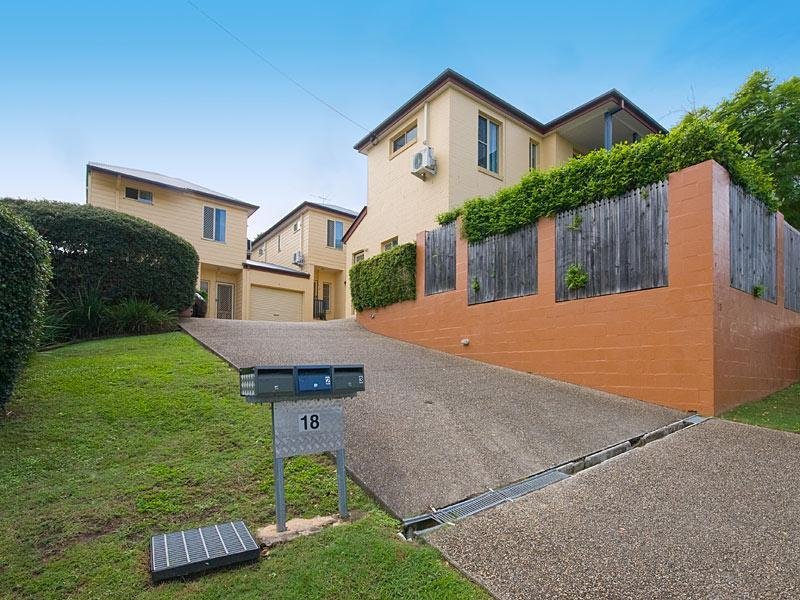 18 Lockhart St, Woolloongabba, Qld 4102 Property Details