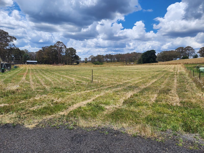 6 Elaine Close, Black Mountain, NSW 2365