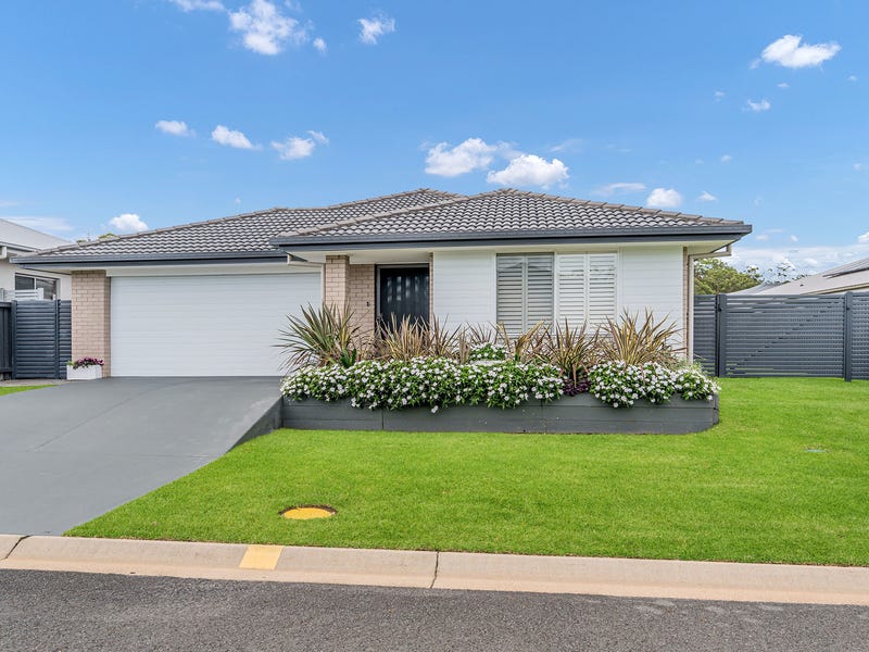 12 Masters Street, Thrumster, NSW 2444 House for Sale