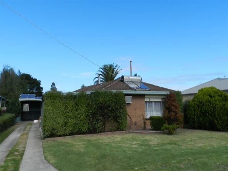 8 Maude Street, Lucknow, VIC 3875