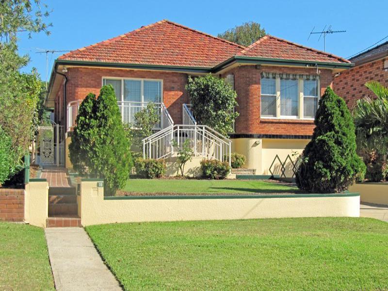 19 Woorail Avenue, Kingsgrove, NSW 2208