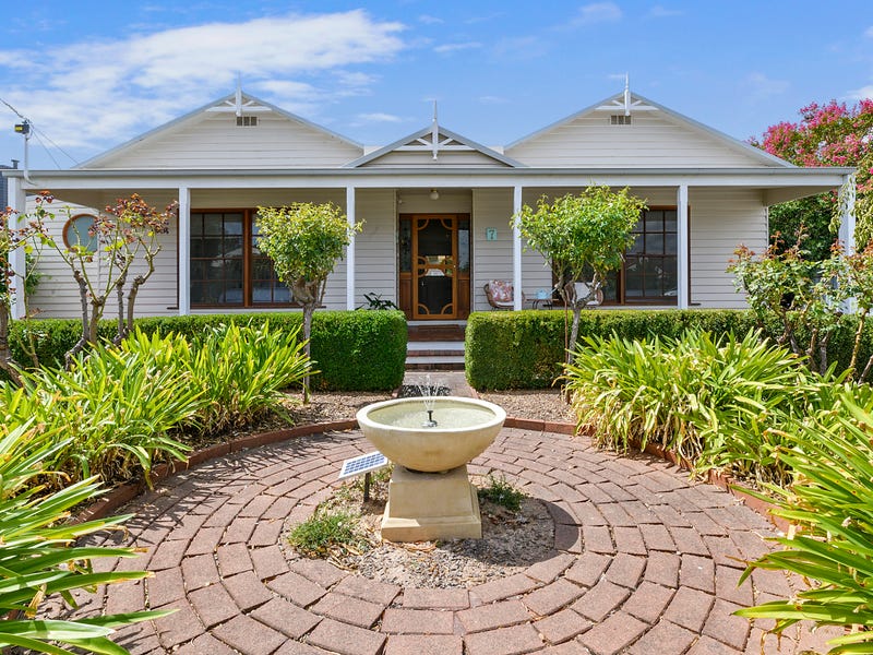 7 Egmont Street, Benalla, Vic 3672 Property Details