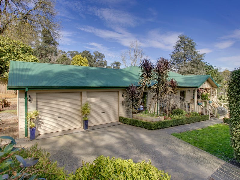 24 BelgraveGembrook Road, Cockatoo, Vic 3781 Property Details