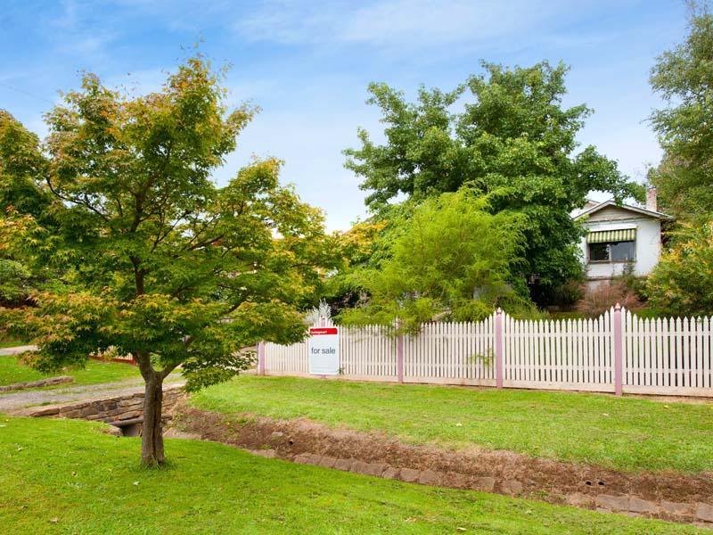 76 Raglan Street, Daylesford, Vic 3460 Property Details