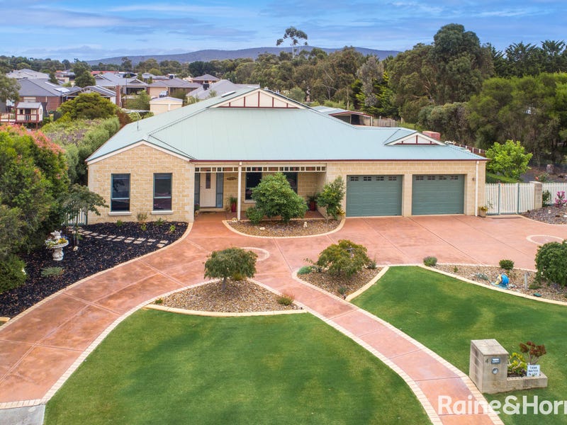 4 Rangeview Drive, Riddells Creek, Vic 3431 House for Sale
