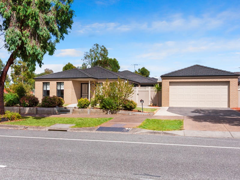 36 Blackwood Drive, Pakenham, Vic 3810 Property Details