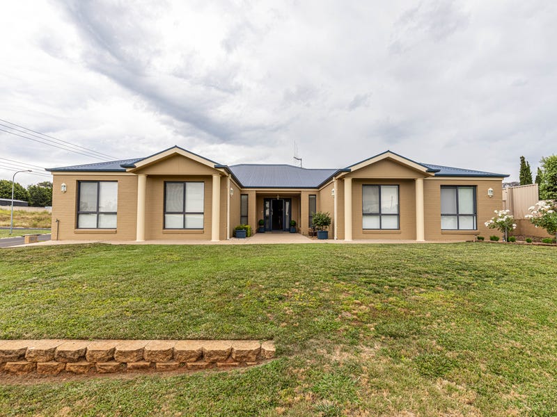 21 Plumb Street, Blayney, NSW 2799 Property Details