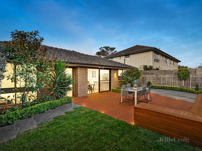 1/205 Centre Road, Bentleigh, Vic 3204 Property Details