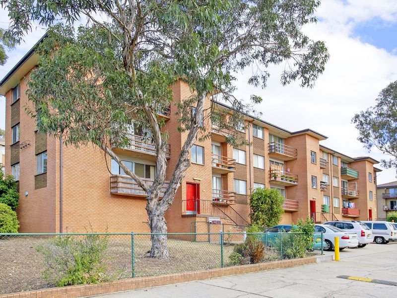 2/102 Henderson Road, Queanbeyan, NSW 2620 Property Details