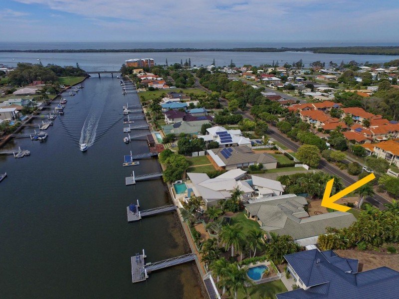 35 Pelican Waters Boulevard, Pelican Waters, QLD 4551