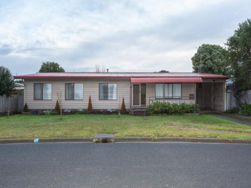 49 COVERDALE Drive, Sale, Vic 3850 Property Details