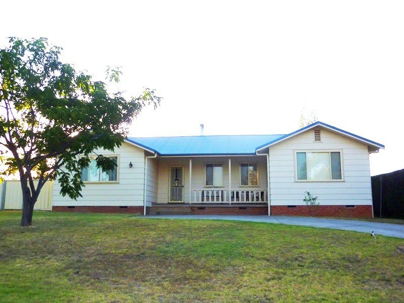 121 Edward Street, Molong, NSW 2866 Property Details