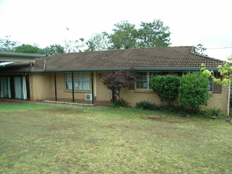 8 Outlook Cres, Blue Mountain Heights, QLD 4350