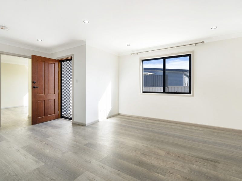 42A Merrendale Avenue, Gorokan, NSW 2263