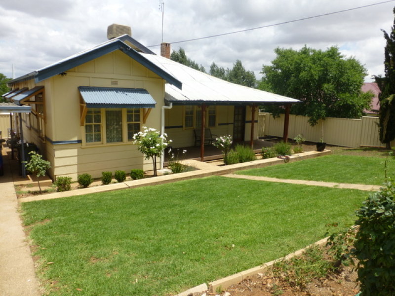 9 Gap Street, Parkes, NSW 2870 Property Details