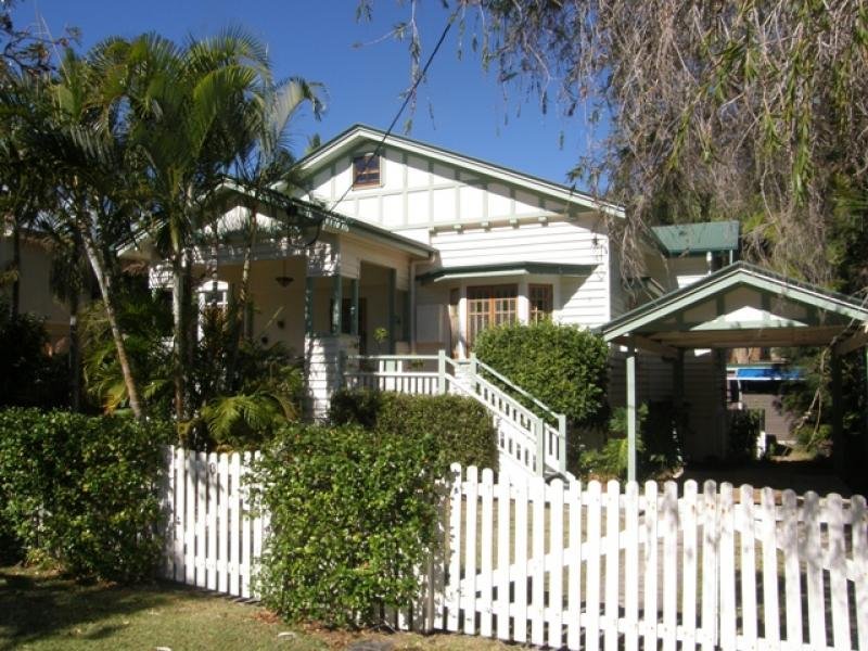 3 Alfred Street, Woody Point, QLD 4019