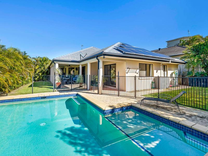 32 Mapleton Circuit, Varsity Lakes, QLD 4227 - realestate.com.au