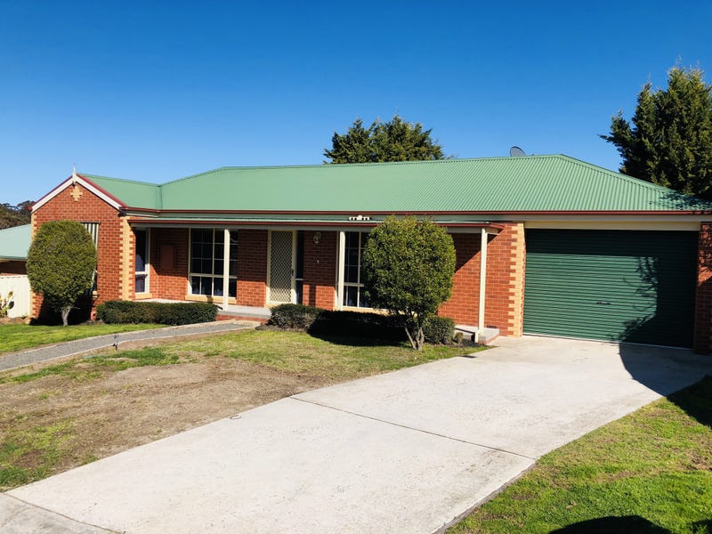 7 Sandner Grove Golden Square Vic 3555