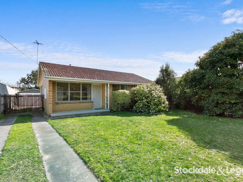 33 Wattle Crescent, Churchill, Vic 3842 Property Details