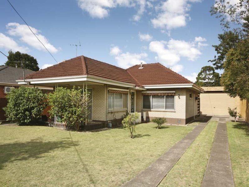 8 Erskine Avenue, Cheltenham, Vic 3192 Property Details