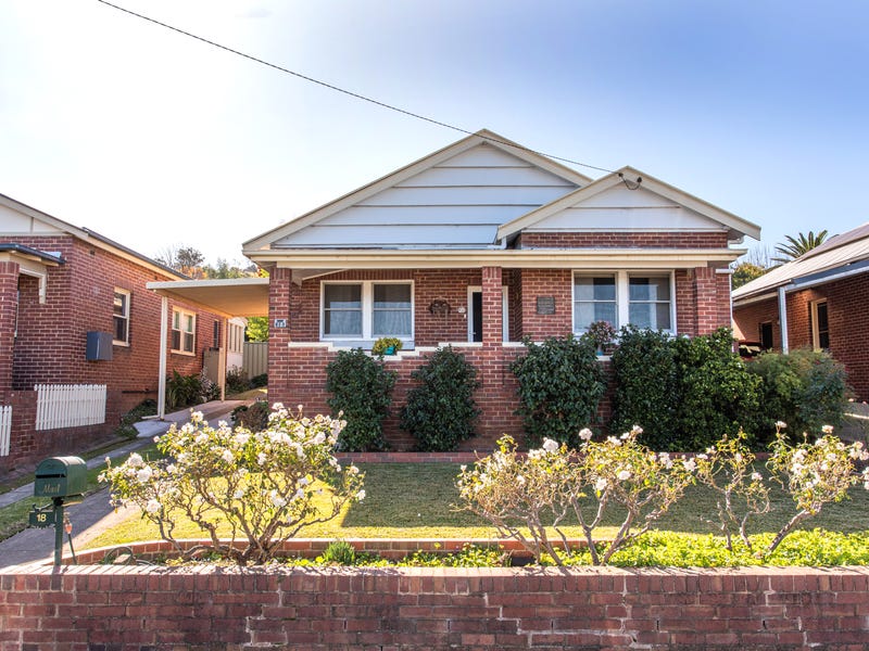 18 Bartlett Avenue, Cowra, NSW 2794 Property Details