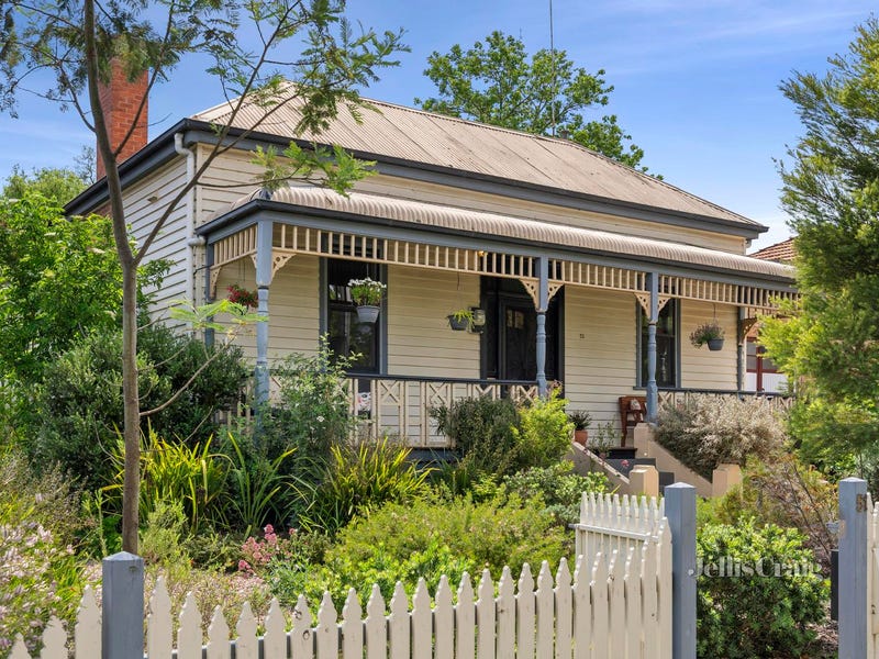 51 Bowden Street, Castlemaine, Vic 3450 - Property Details