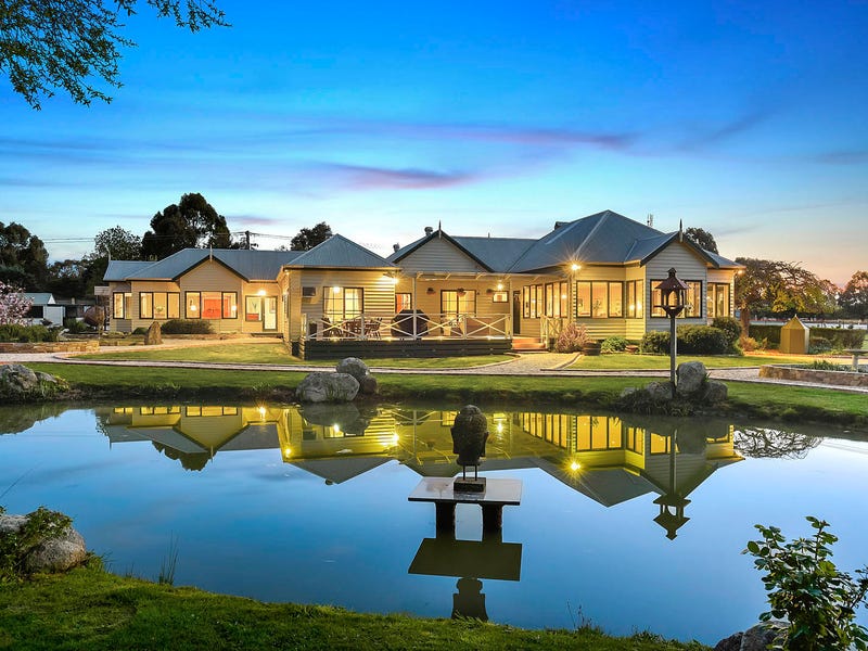 5 Bedroom Properties for Sale in Woodend, VIC 3442