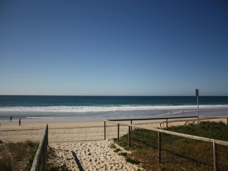 7 OCEAN ROYALE/4 BRITANNIA AVENUE, Broadbeach, Qld 4218 - Property Details