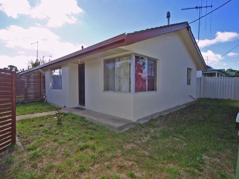 1/52 Jennings Street, Vic 3444 Property Details