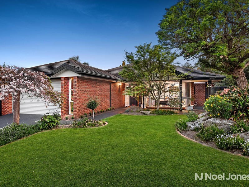 3 Vintage Grove, Chirnside Park, VIC 3116 - realestate.com.au