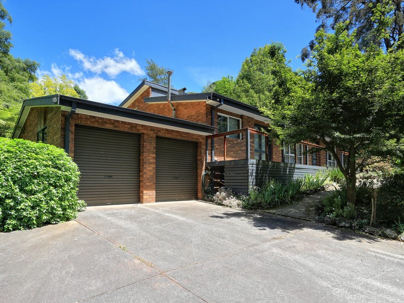 190 Belgravegembrook Road, Menzies Creek, VIC 3159