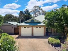 63 Sinclair Cres., Wentworth Falls, NSW 2782
