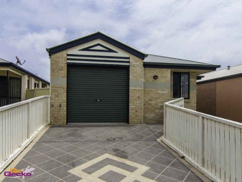 7 Caribou Cres, Fitzgibbon, QLD 4018