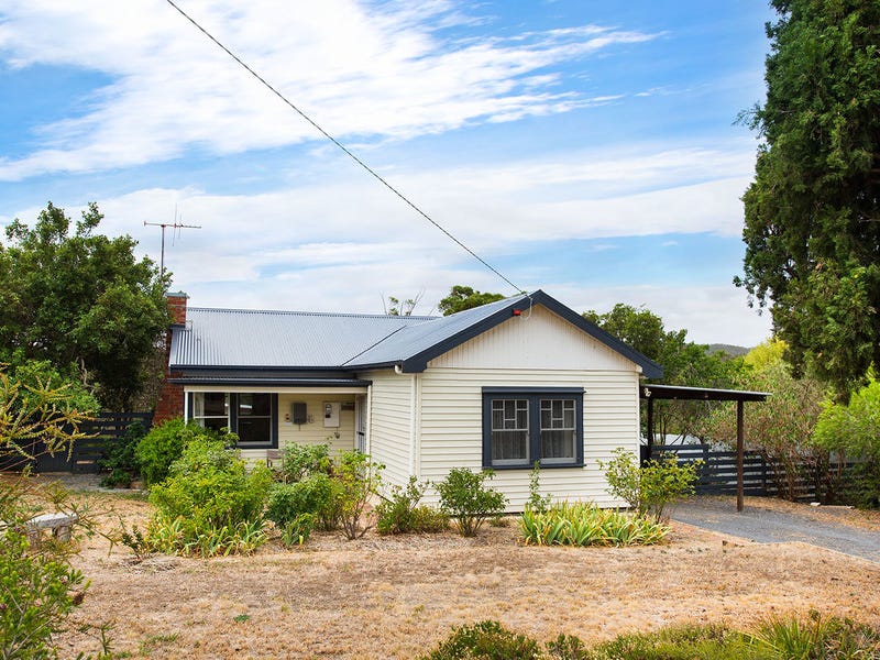 8 Adair Street, Maldon, Vic 3463 Property Details