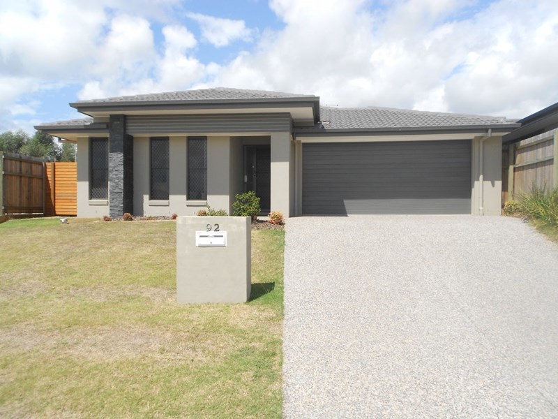 92 Schooner Circuit, Manly West, QLD 4179