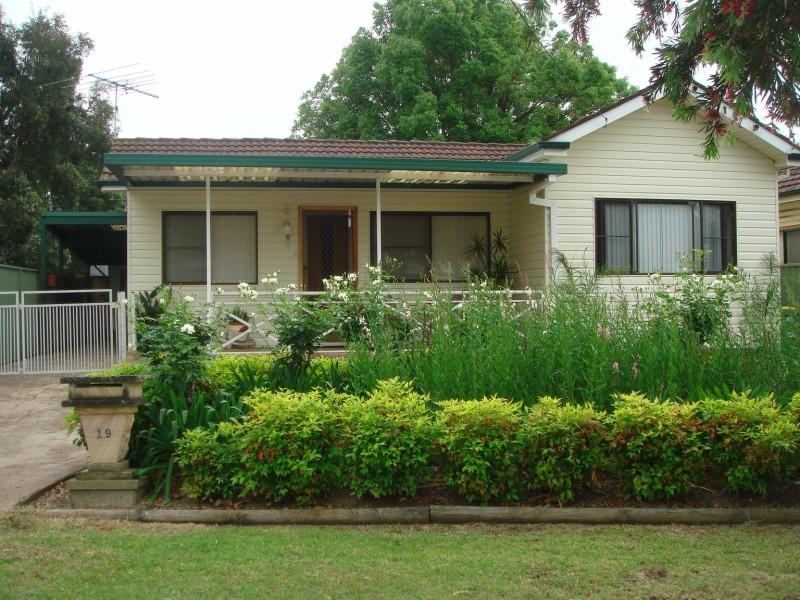 19 River Side Road, Lansvale, NSW 2166 Property Details