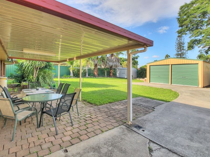 15 Street, Hillcrest, Qld 4118 Property Details