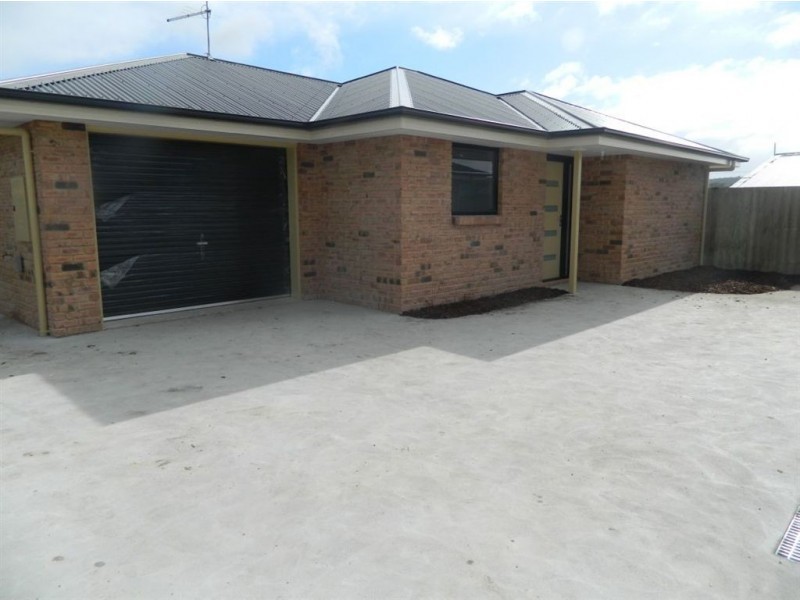 2/16 Cherry Grove, Latrobe, TAS 7307